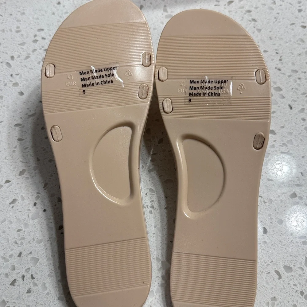 Jewel Badgley Mischka Sparkly Rose Gold/Tan Wide Strap Slide PVC Sandals SZ.9/40